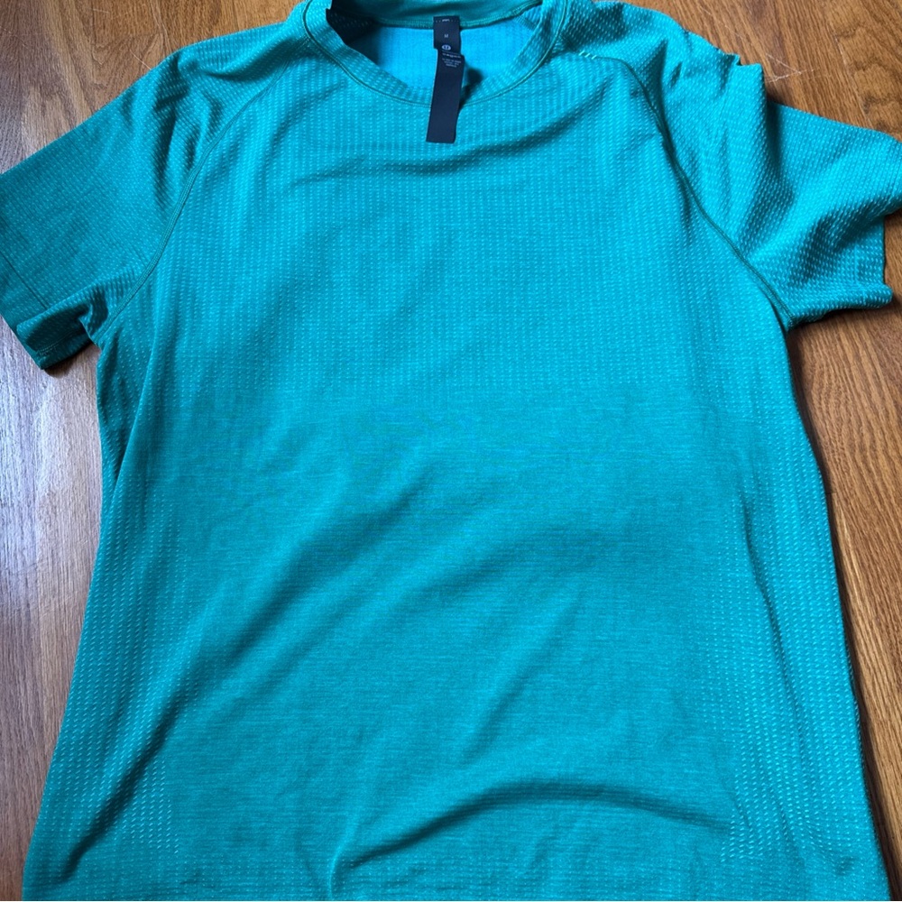 lululemon athletica Turquoise Short Sleeve Tee